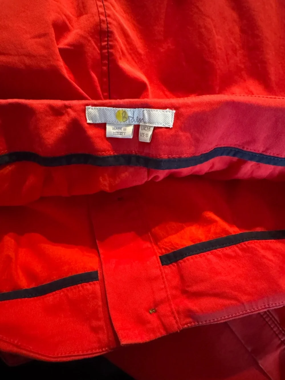 Boden Red Button-Front Cotton Midi Skirt with Self-Tie Waist. Size 10 - Picture 8 of 10